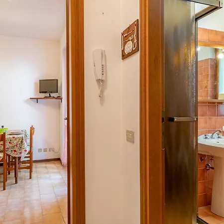 Easy Welcome Primula - Apartment *